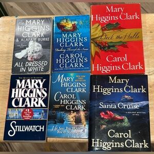 Mary Higgins Clark book bundle